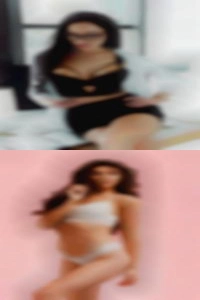 Hot and horny Illinois wife masturbating at swingers beach